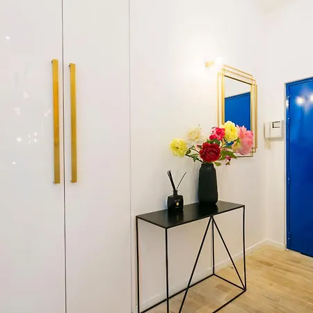 Louvre - 2br - Cityapartmentstay Parigi
